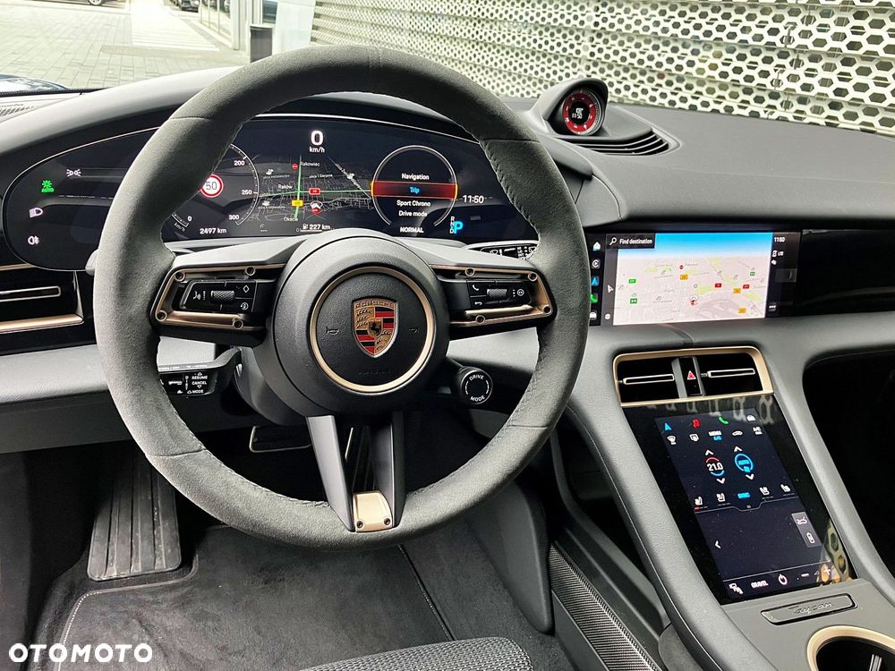 Porsche Taycan Turbo S - 19