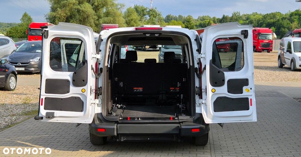 Ford Transit Connect - 18