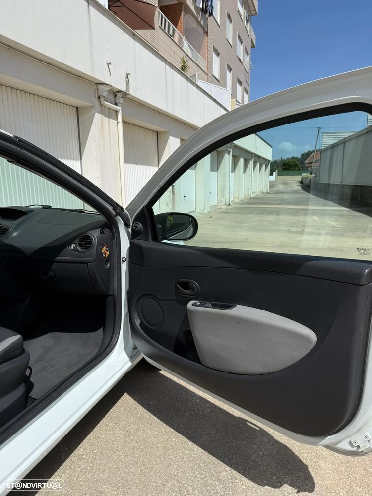 Renault Clio 1.5 dCi Confort - 10