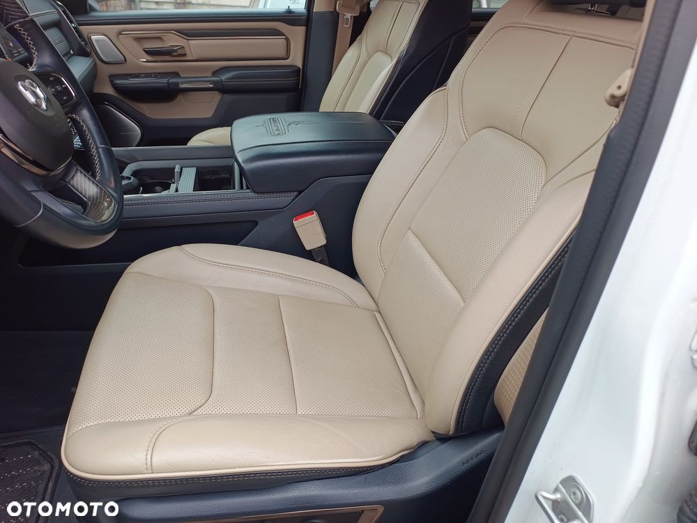 Dodge RAM 5.7 4x4 - 17