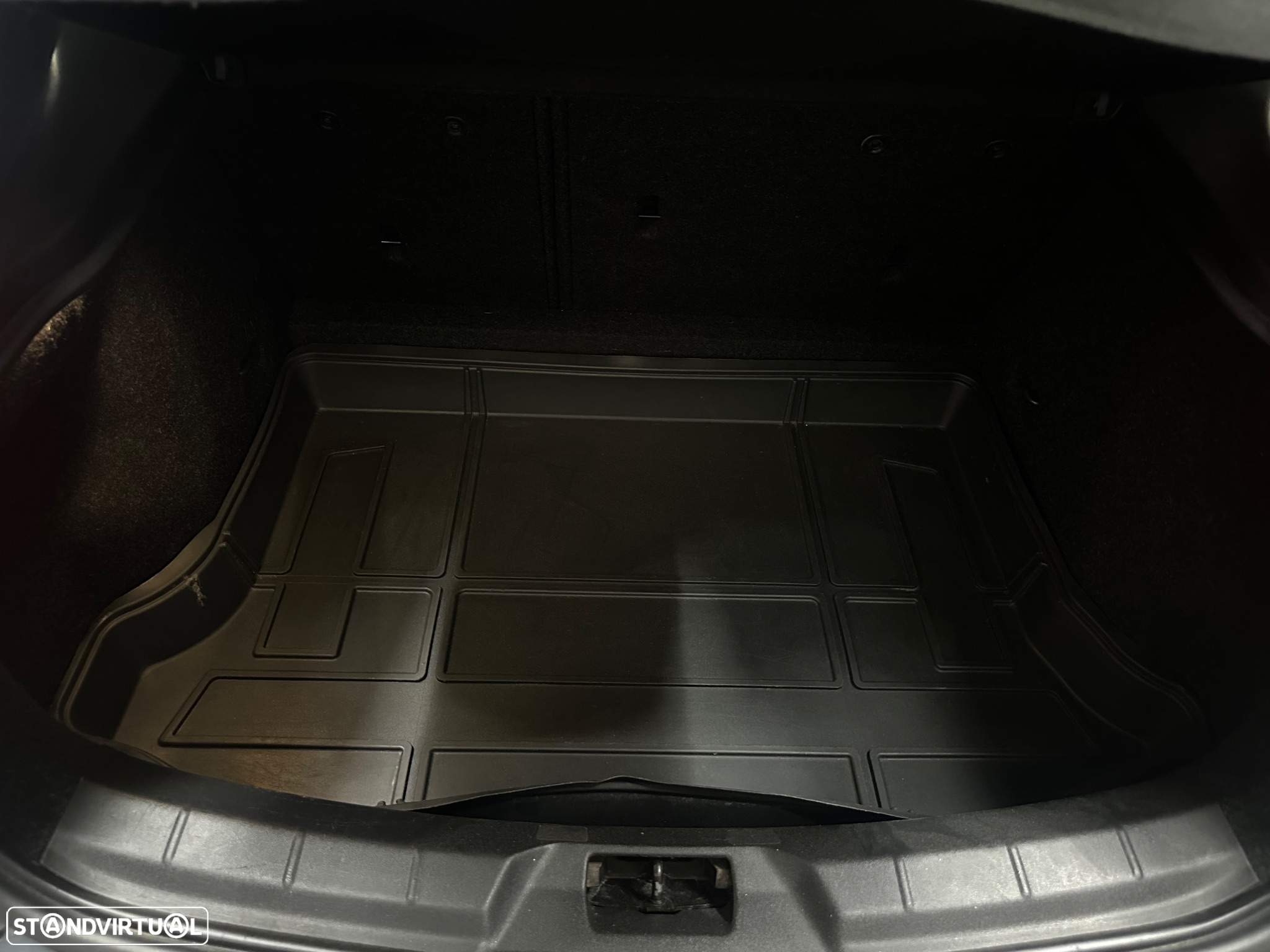 Volvo V40 Cross Country 1.6 D2 Momentum - 27