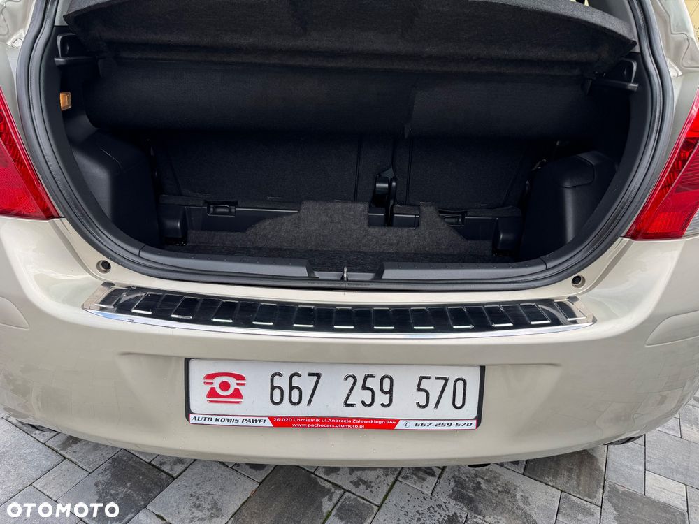 Toyota Yaris 1.33 Prestige - 21