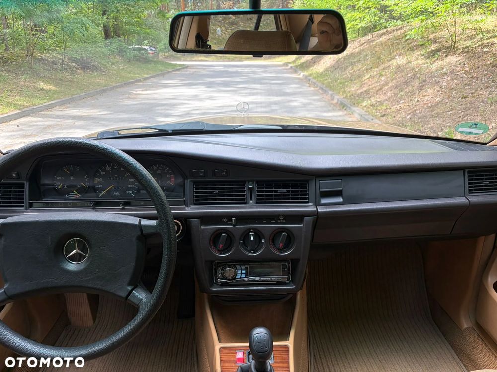 Mercedes-Benz W201 (190) - 20