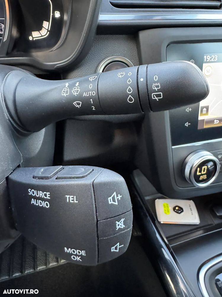 Renault Kadjar BLUE dCi 115 EDC BUSINESS EDITION - 28