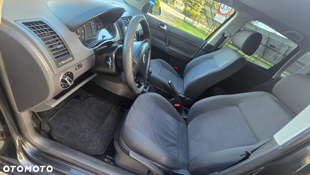 Volkswagen Polo - 14
