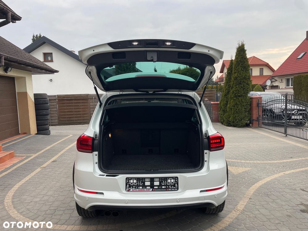 Volkswagen Tiguan 2.0 TDI 4Mot Perfectline R-Style - 28