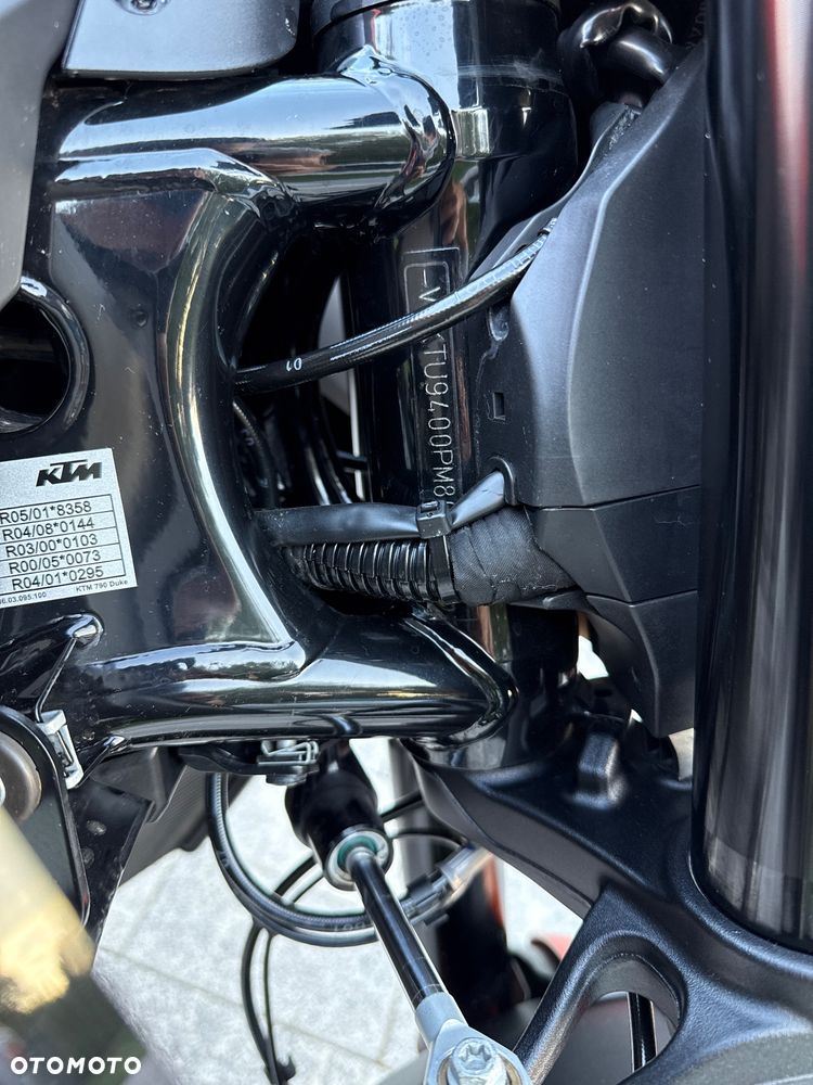 KTM Duke - 18