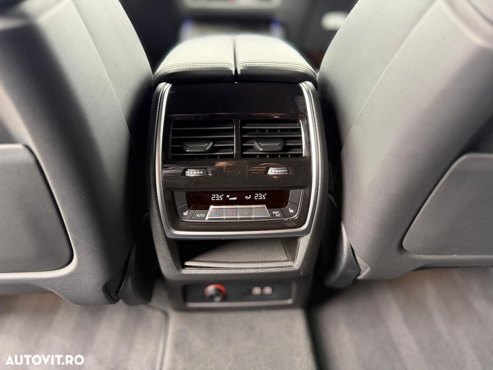 BMW X7 M60i xDrive - 29