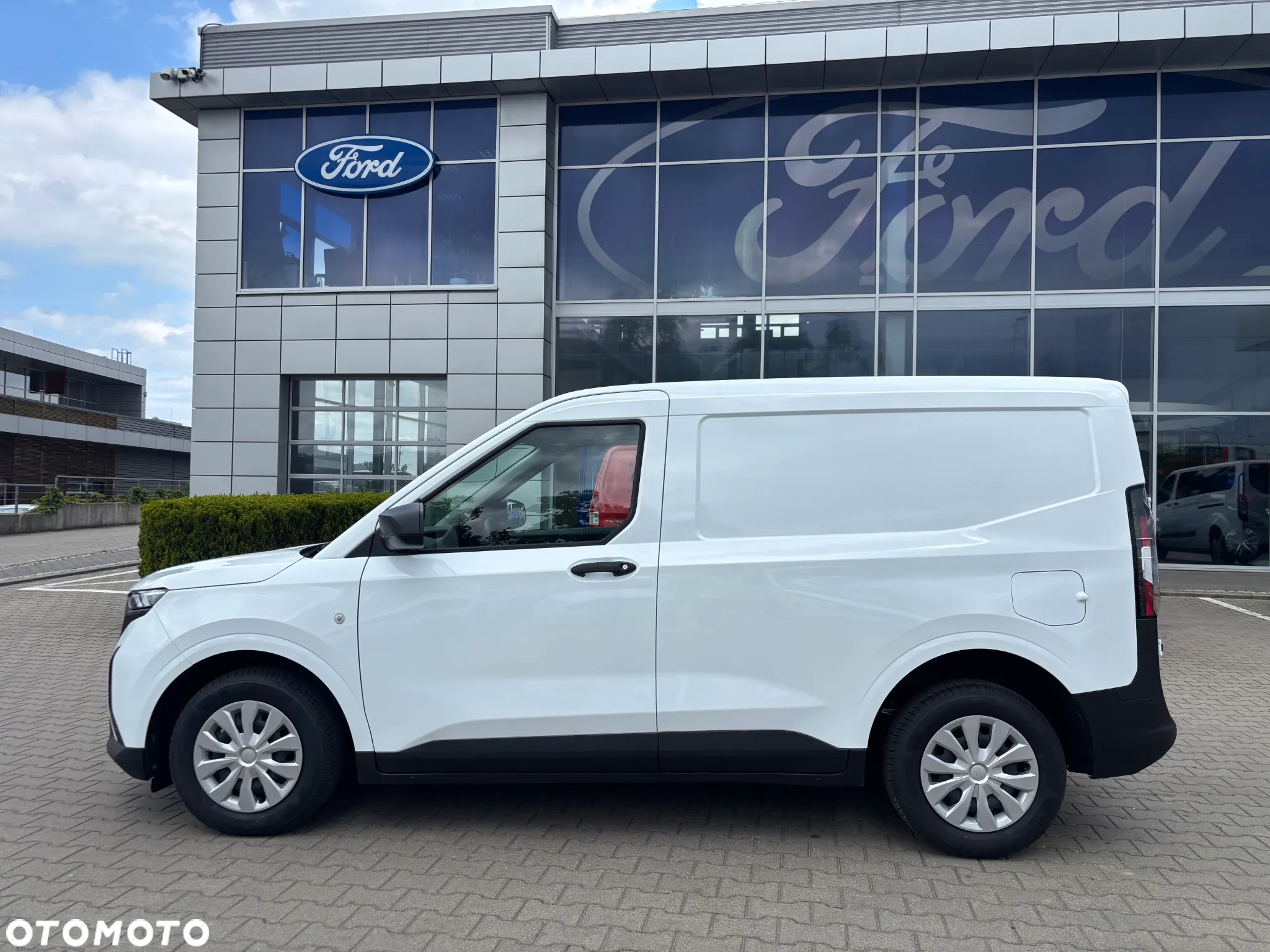 Ford Transit Courier - 4