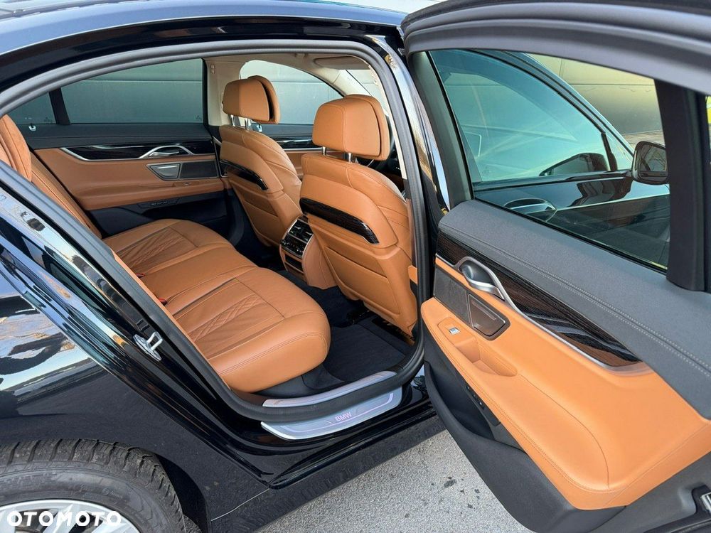 BMW Seria 7 - 26