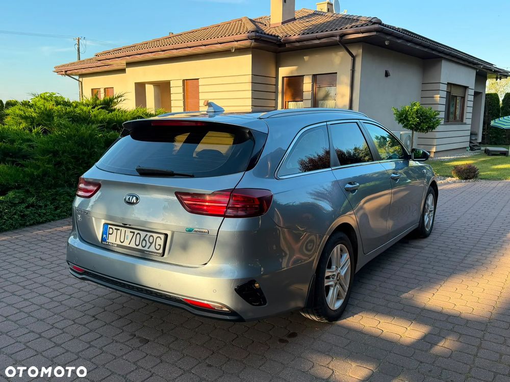 Kia Ceed 1.6 CRDi mHEV L - 2