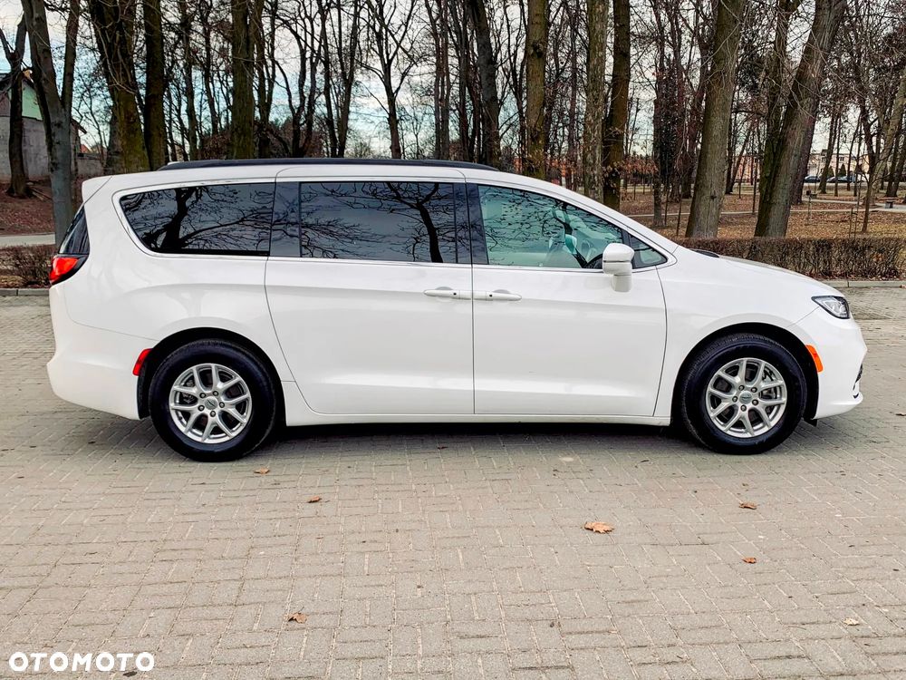 Chrysler Pacifica - 12