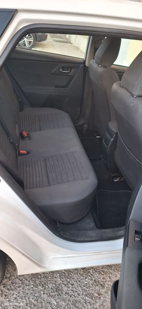 Toyota Auris - 11