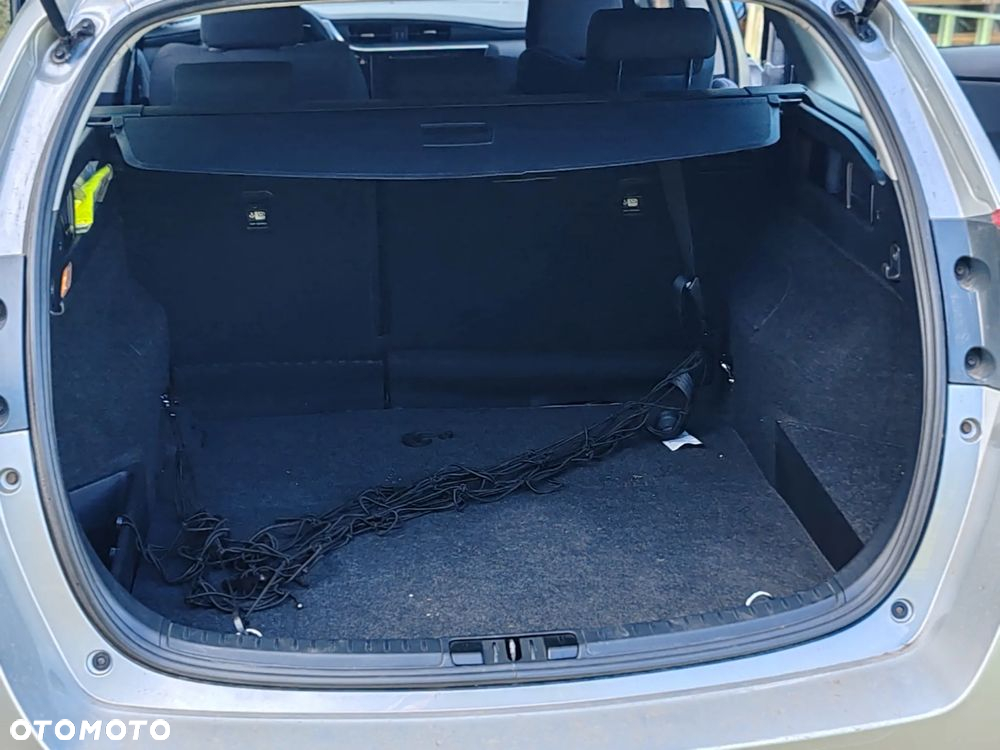Toyota Auris - 10