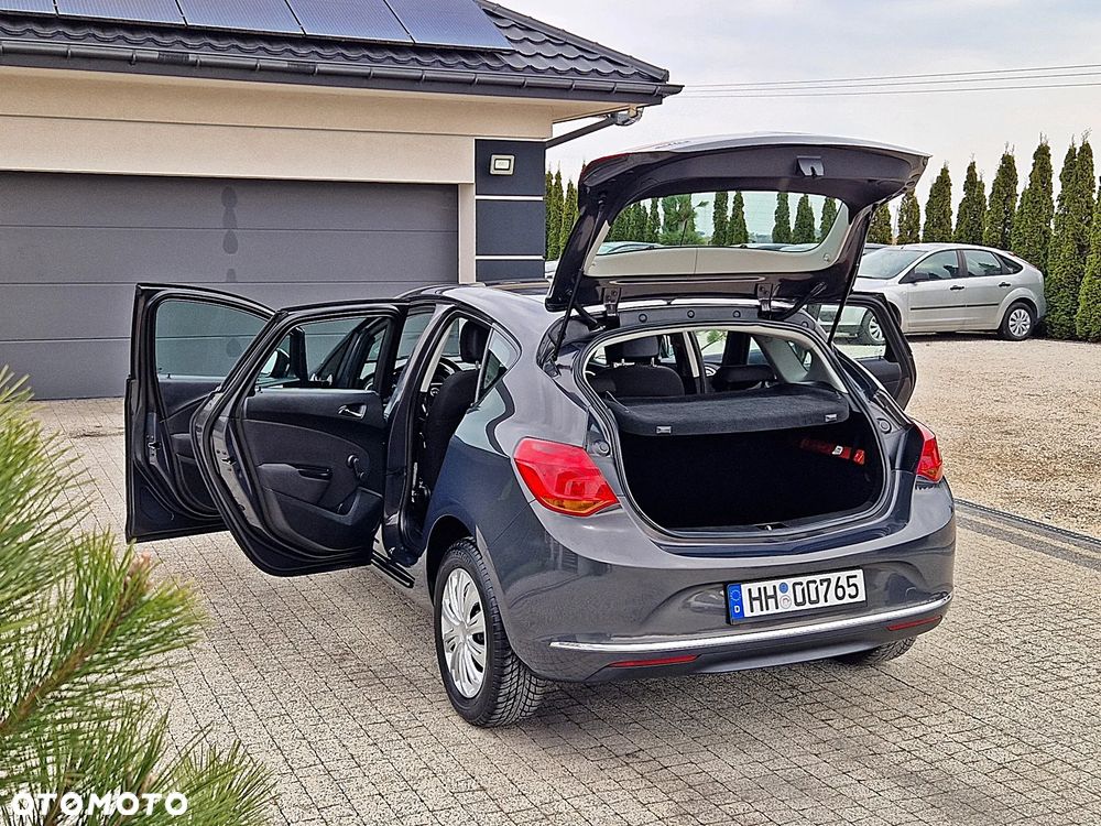 Opel Astra 1.4 150 Jahre - 10