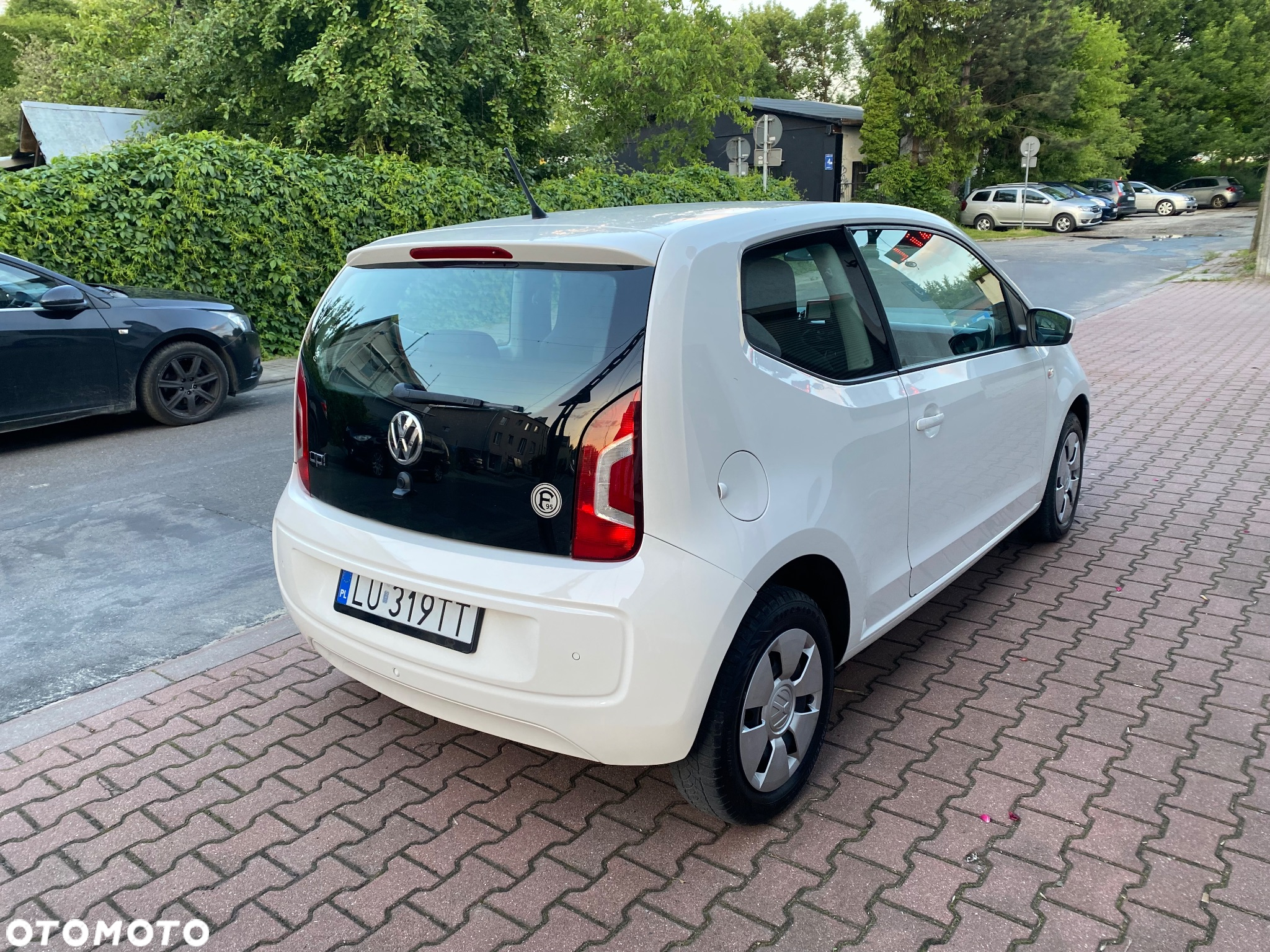 Volkswagen up! - 3