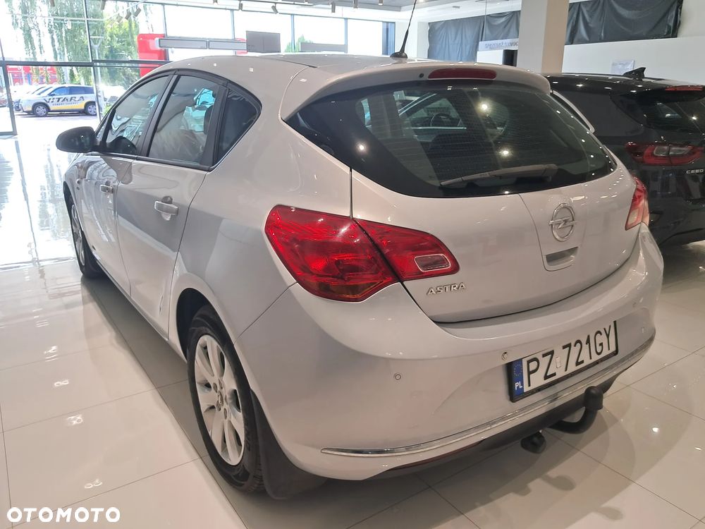 Opel Astra 1.6 Enjoy - 6