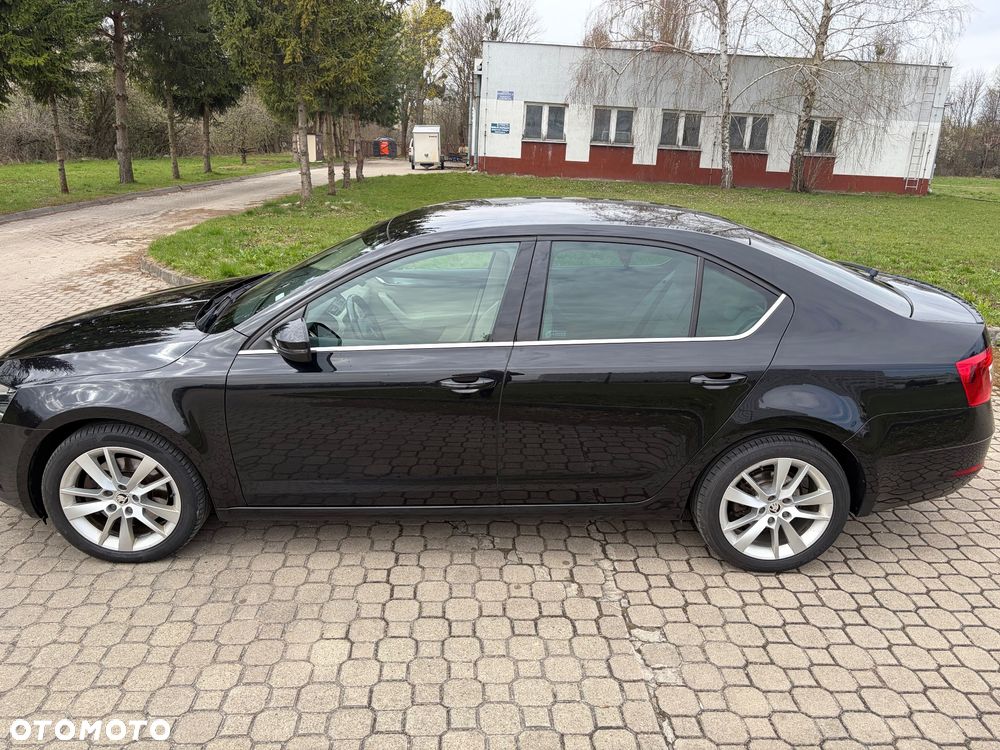 Skoda Octavia 2.0 TDI SCR 4x4 Style DSG - 4