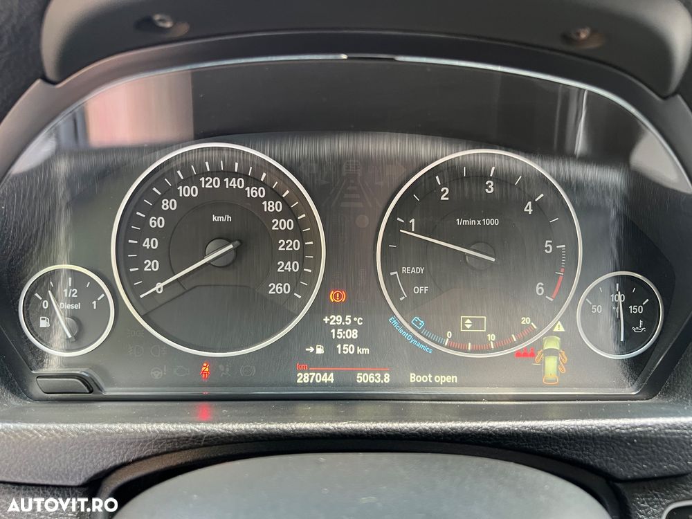 BMW Seria 3 320d - 23