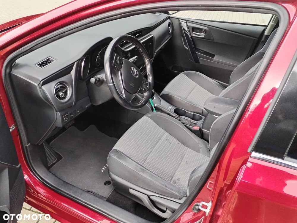Toyota Auris - 16