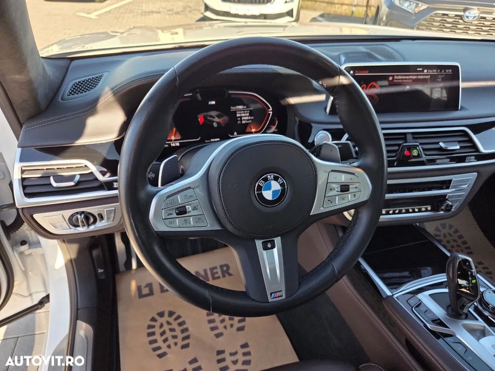 BMW Seria 7 750i xDrive - 40