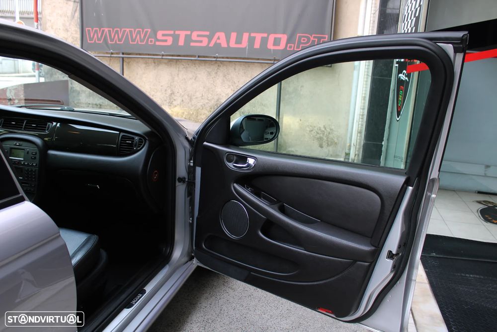 Jaguar X-Type 2.2 D Classic - 29