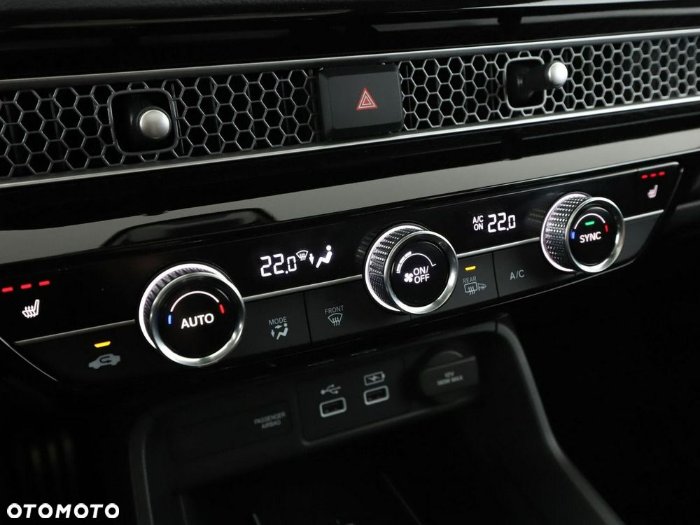 Honda Civic 2.0 i-MMD Advance CVT - 28