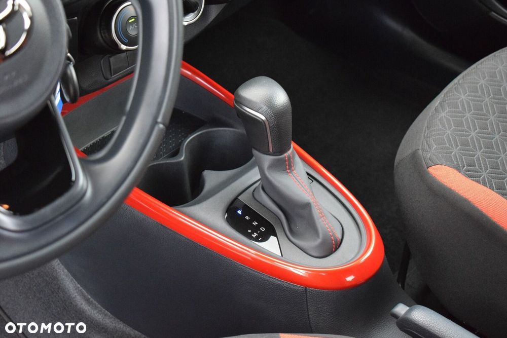 Toyota Aygo X 1.0 VVT-i Style CVT - 8