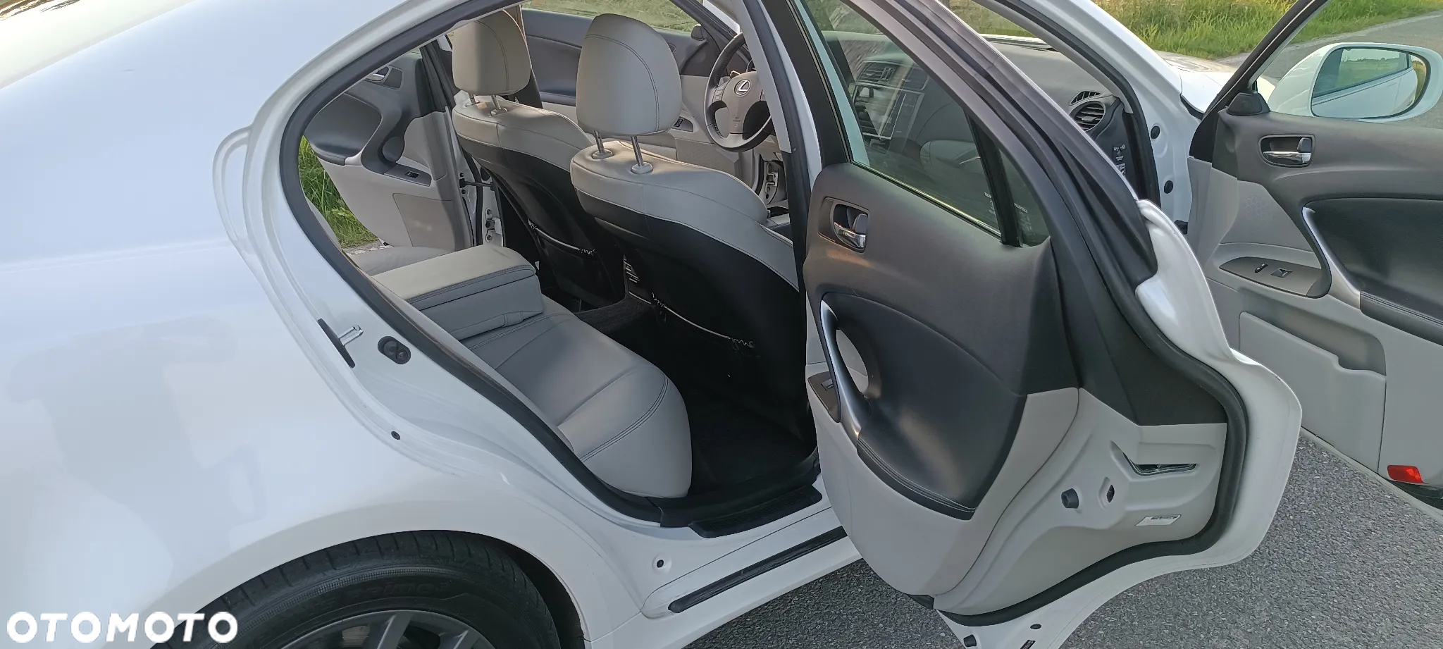 Lexus IS 250 Prestige - 16