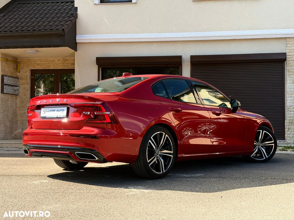 Volvo S60 T4 R-Design - 9