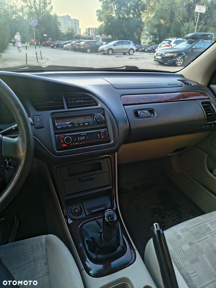 Honda Accord 2.0 ES - 13
