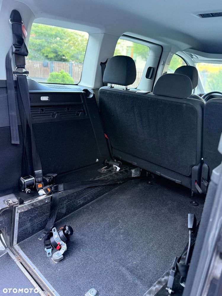 Volkswagen Caddy 2.0 TDI Dark Label - 6