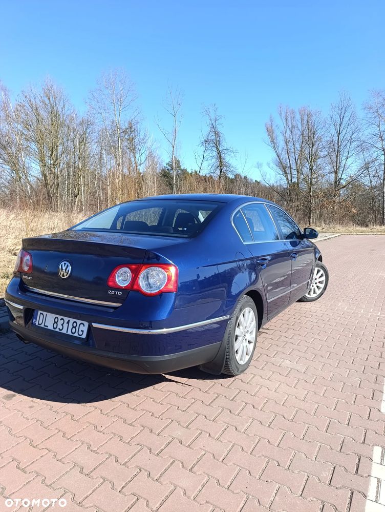 Volkswagen Passat 2.0 TDI Comfortline - 7
