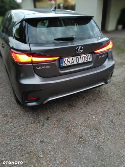 Lexus CT - 4