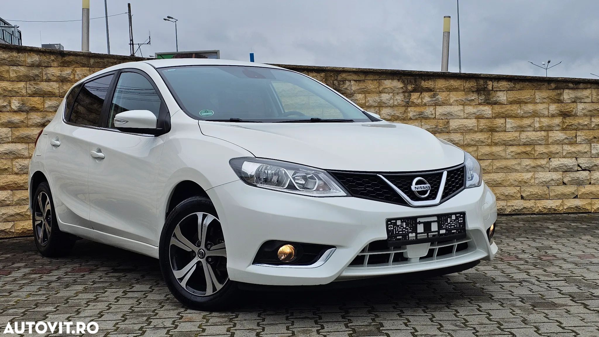 Nissan Pulsar 1.2 DIG-T Tekna - 1