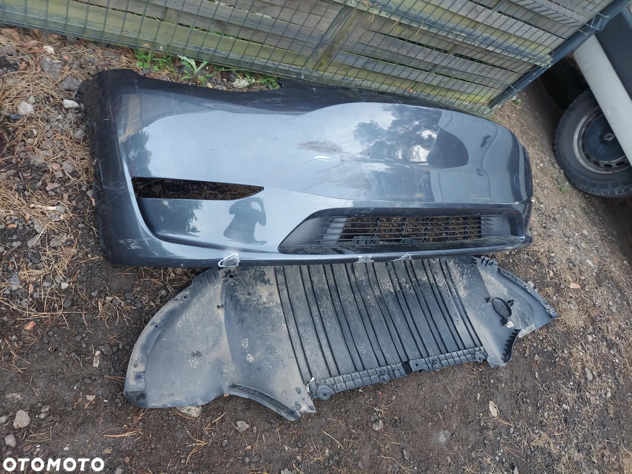 Tesla y zderzak kratka płyta bez dziur - 2
