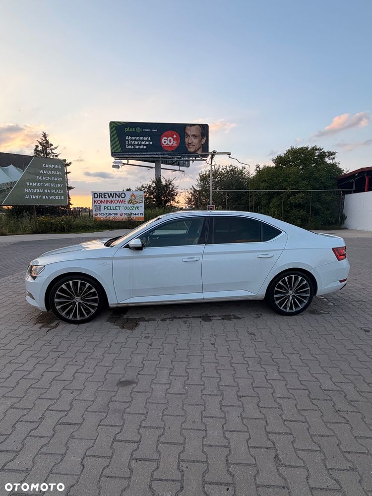 Skoda Superb 2.0 TDI SCR L&K DSG - 8