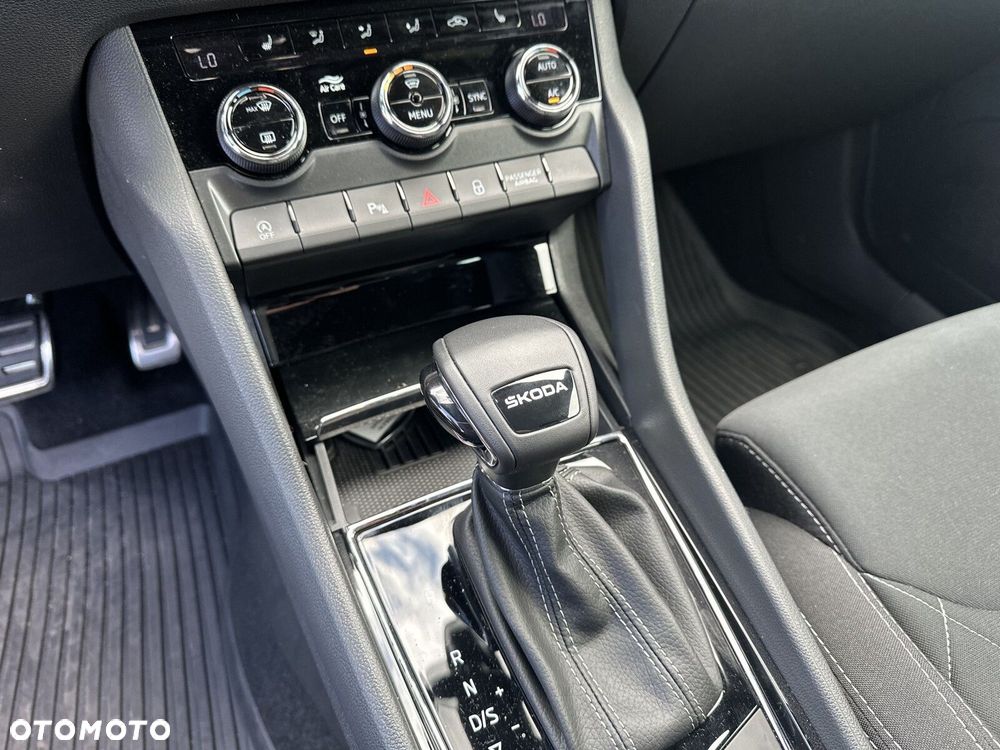 Skoda Karoq 1.5 TSI ACT Sportline DSG - 14