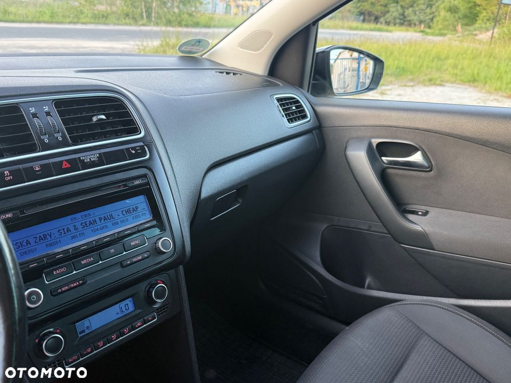 Volkswagen Polo 1.4 16V Highline - 17