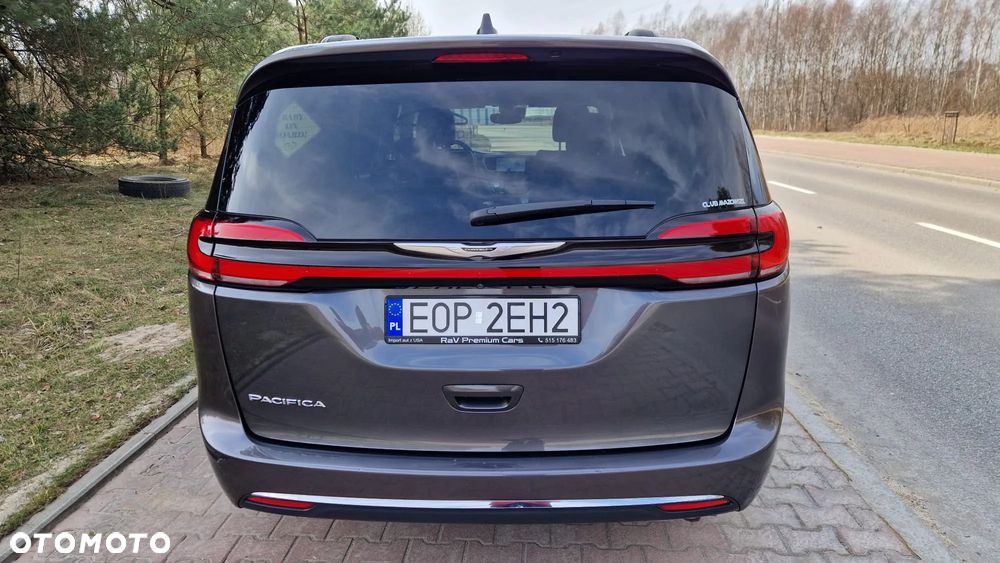 Chrysler Pacifica - 9
