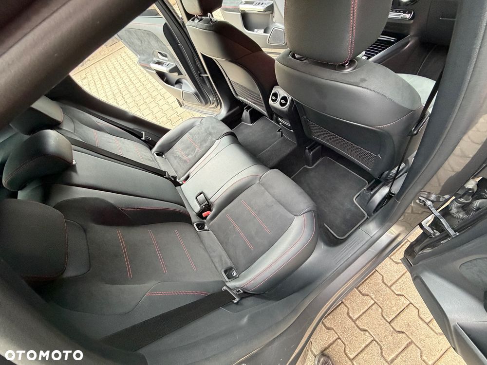 Mercedes-Benz GLA 200 AMG Line - 18