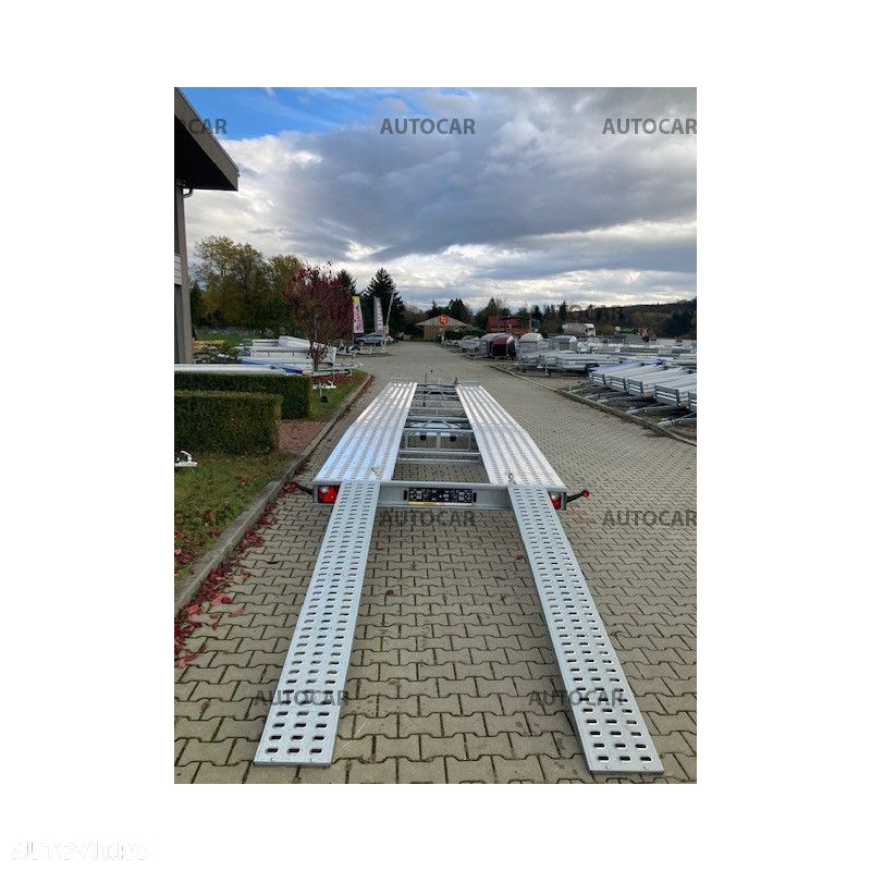 Autocar Trailer auto cu sistem de franare cu trei axe de la 8,5 m pana la 3,5 t - 3
