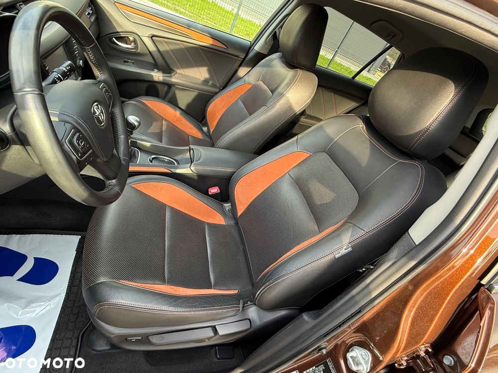 Toyota Avensis Touring Sports 1.8 Edition S+ - 24