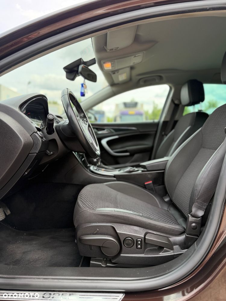 Opel Insignia - 21