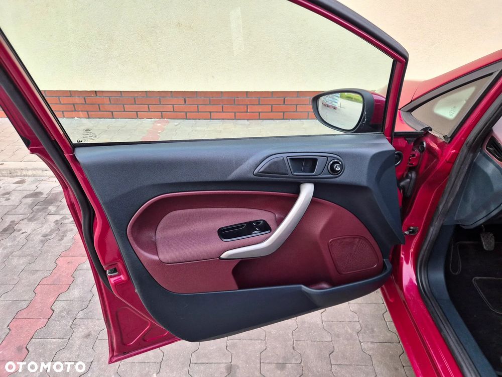 Ford Fiesta 1.25 Celebration - 22