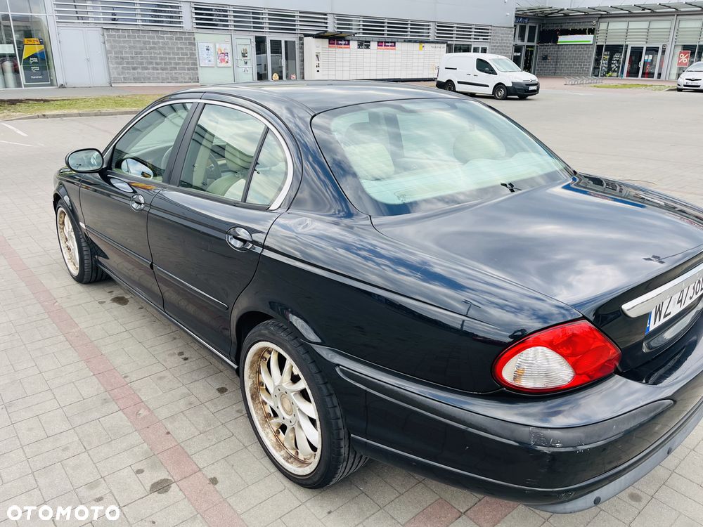 Jaguar X-Type 2.2 - 7