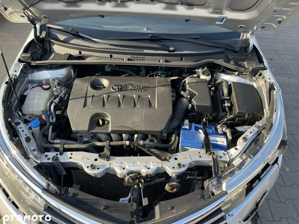 Toyota Corolla 1.6 Classic Plus - 13