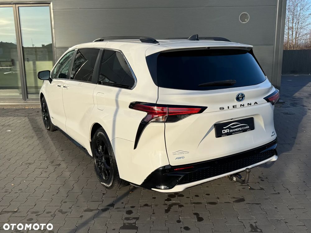 Toyota Sienna - 8