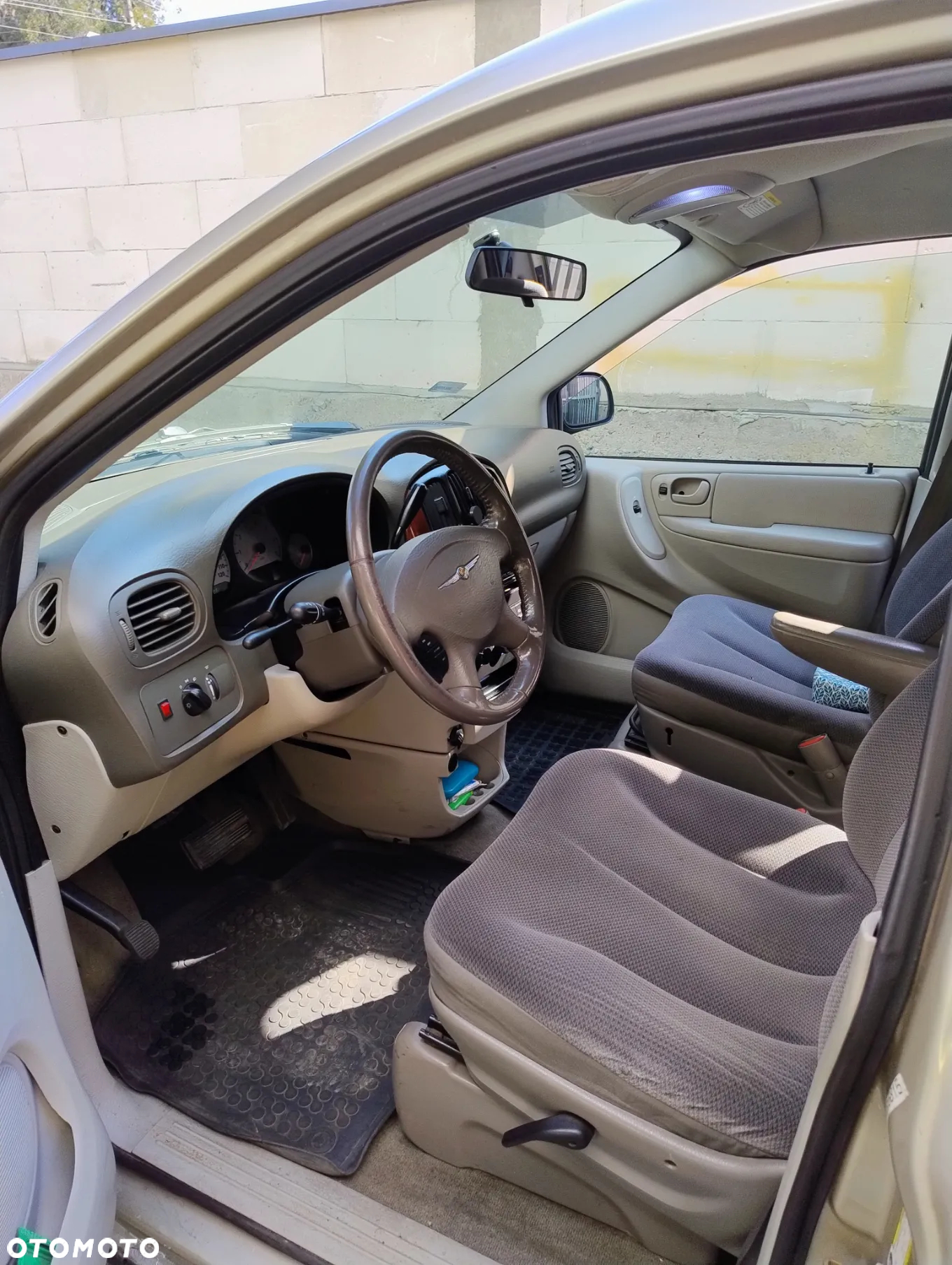 Chrysler Town & Country 3.3 - 20