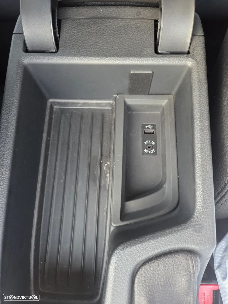 BMW 318 d Aut. Sport Line - 7